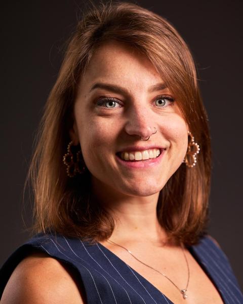 Julia Nadeau headshot